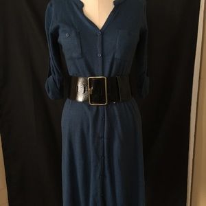 Dress wit belt
